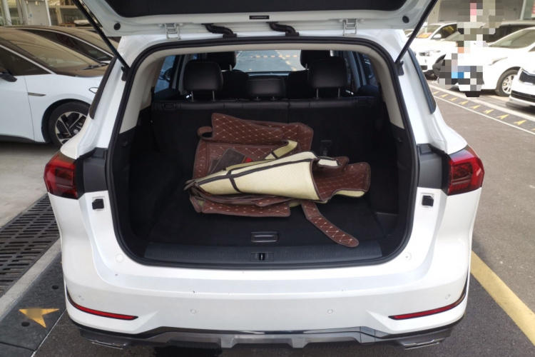 荣威RX5 MAX 2022款 1.5T 自动有为豪华版机舱底盘23