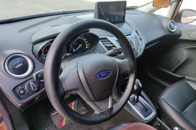 福特 嘉年华 2013款 两厢 1.5L 自动时尚型局部细节13