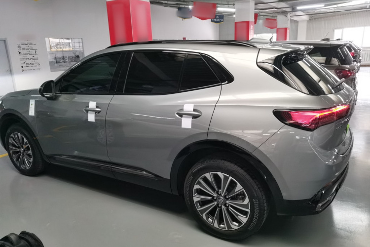 别克 2024款 昂科威S  25T 炫黑风尚版车身外观4