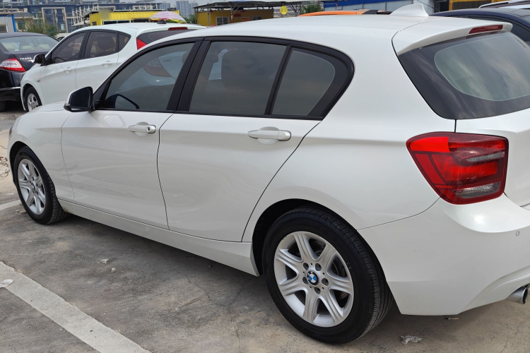 宝马1系(进口) 2013款 改款 116i 领先型车身外观4