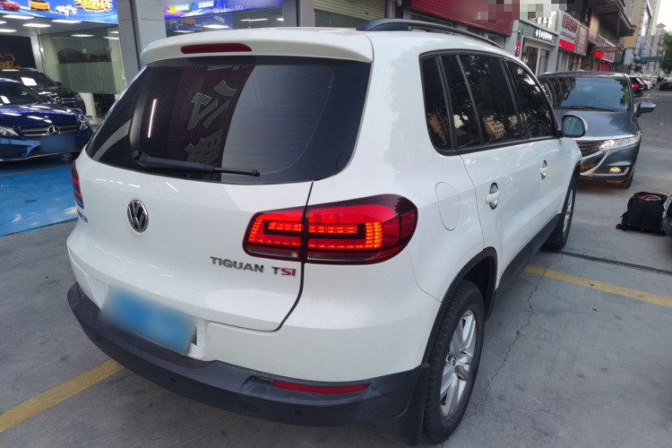 大众 途观 2015款 1.8TSI 自动两驱风尚版车身外观6005