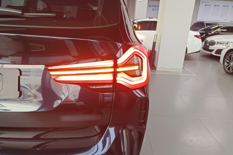 宝马X3 2022款 改款 xDrive30i 领先型 M曜夜套装车身外观6006