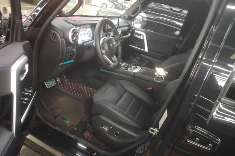 北京BJ40 2023款 2.0T 自动四驱城市猎人版侠客型局部细节19