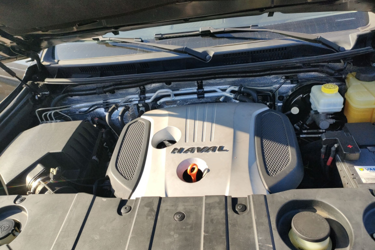 哈弗H9 2015款 2.0T 四驱豪华型 7座机舱底盘24