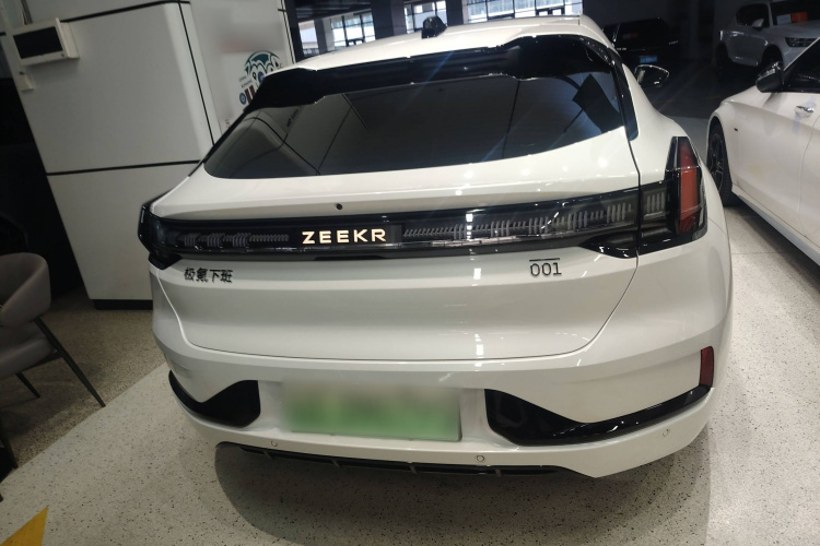 极氪001 2023款 WE版 100kWh车身外观6004