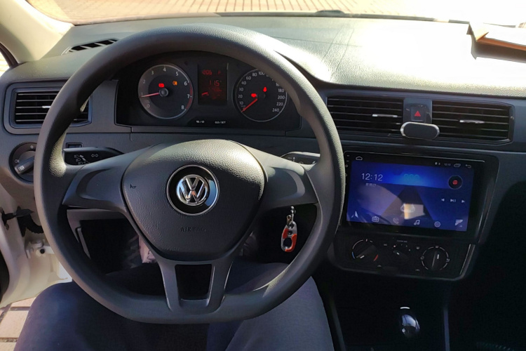 大众 桑塔纳 2018款 1.5L 自动风尚版中控内饰12