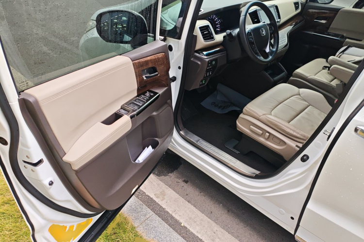 本田 奥德赛 2015款 2.4L 尊享版中控内饰20