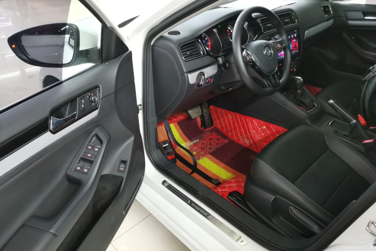 大众 速腾 2017款 1.6L 自动舒适型中控内饰7003