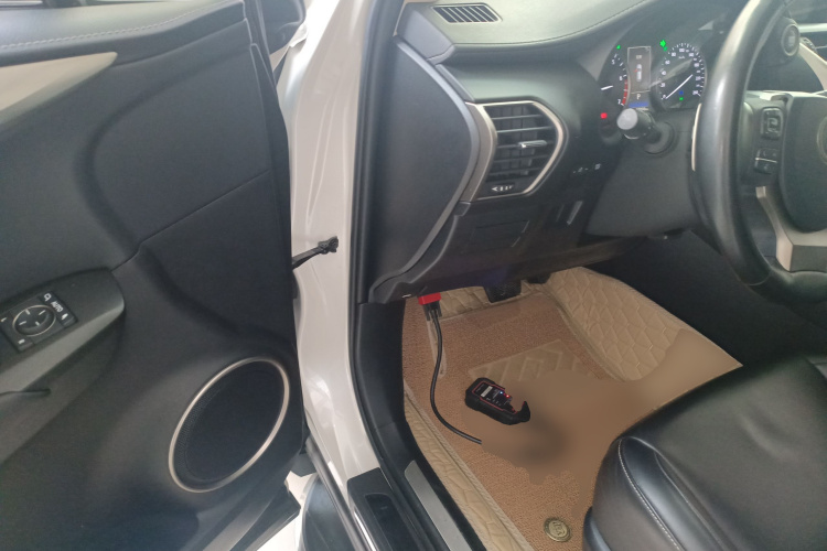 雷克萨斯NX 2017款 200 前驱 锋行版中控内饰20