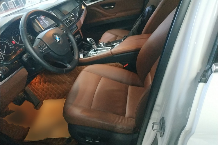 宝马5系 2014款 525Li 领先型局部细节19