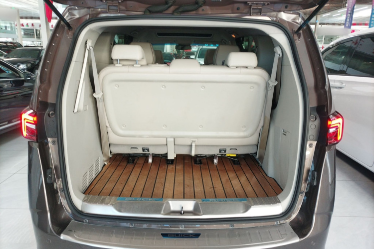 别克GL8 2020款 陆上公务舱 652T 豪华型局部细节23