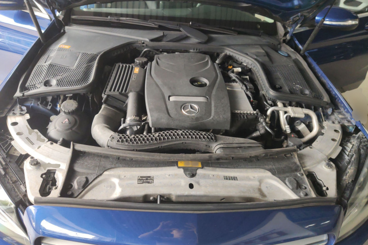 奔驰C级 2015款 改款 C 200 L 运动型机舱底盘24