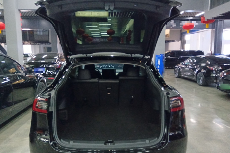 特斯拉 Model Y 2021款 标准续航后驱版局部细节23