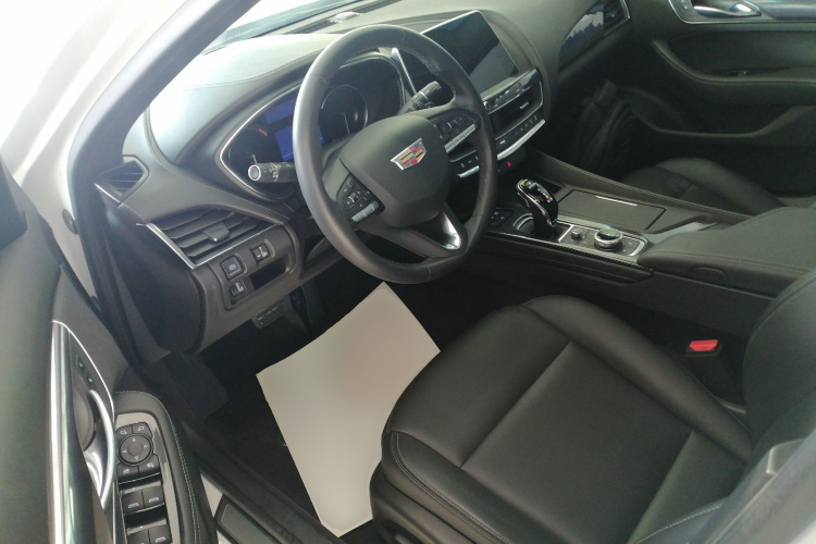 凯迪拉克CT5 2020款 28T 时尚型中控内饰7003