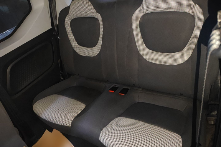 五菱汽车 宏光MINIEV 2024款 第三代 215km 进阶版中控内饰21