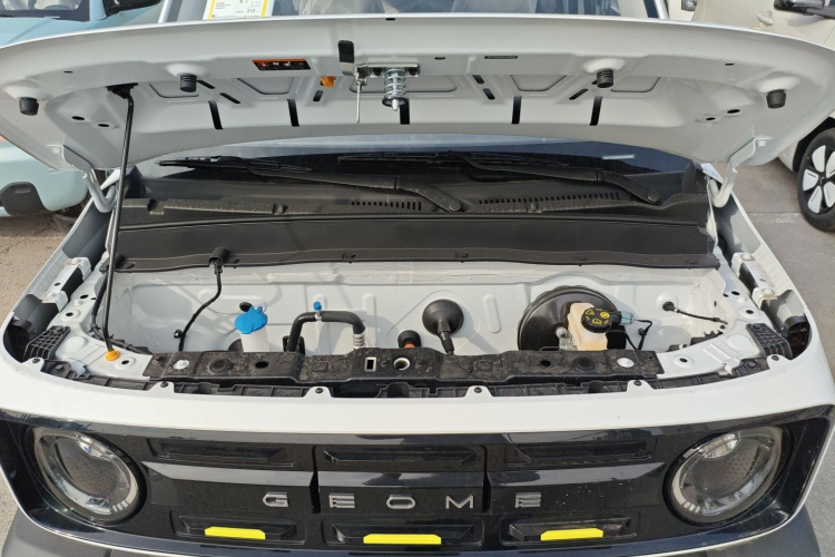 吉利银河 2025款 210km 熊猫骑士机舱底盘24