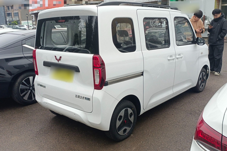 五菱汽车 五菱之光新能源 2025款 201km 舒适型车身外观7