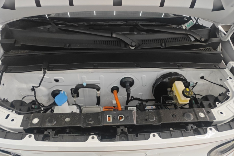 吉利银河 2024款 熊猫mini 200km 耐力熊机舱底盘24