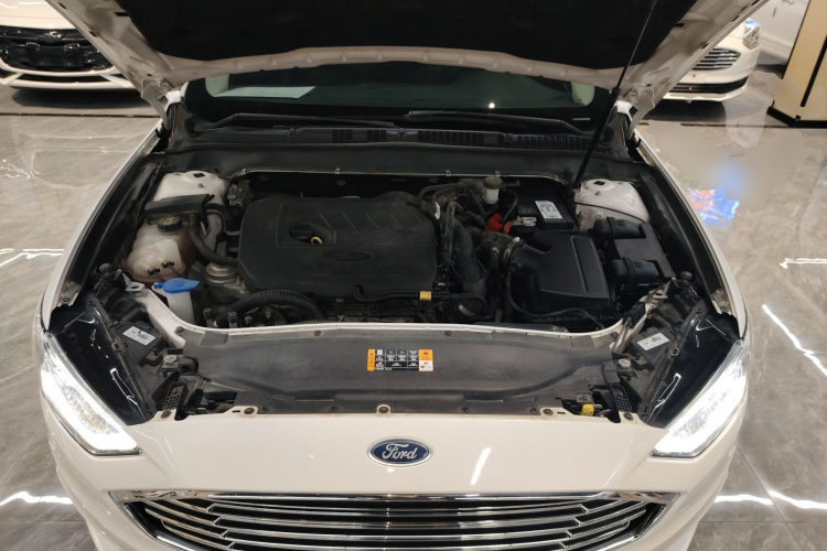 福特 蒙迪欧 2017款 改款 EcoBoost 180 豪华型机舱底盘24