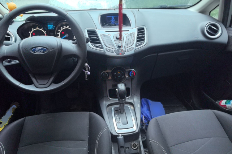 福特 嘉年华 2013款 两厢 1.5L 自动时尚型中控内饰7002