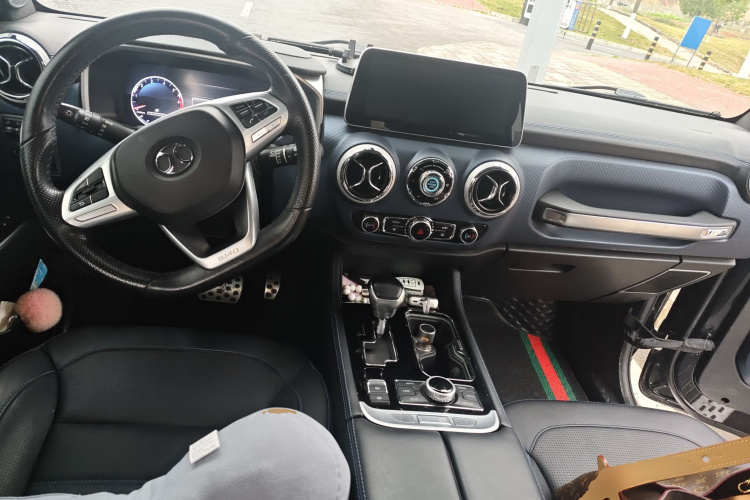 北京越野 北京BJ40 2019款 PLUS 2.3T 自动四驱尊享版 国VI中控内饰12