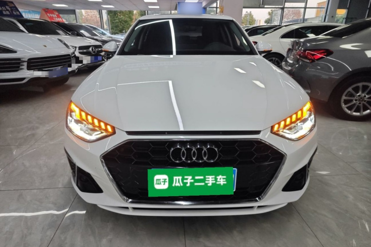 奥迪A4L 2024款 40 TFSI 时尚动感型车身外观2