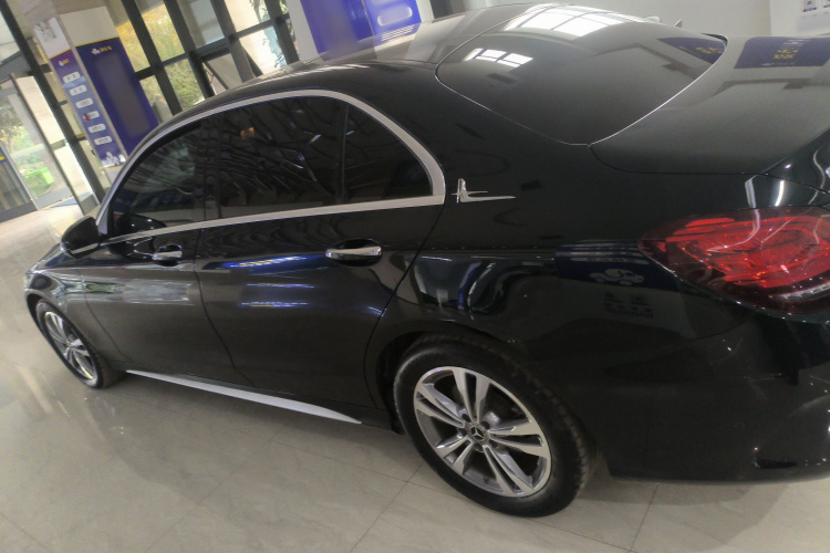 奔驰C级 2021款 C 200 L 时尚型运动版车身外观4