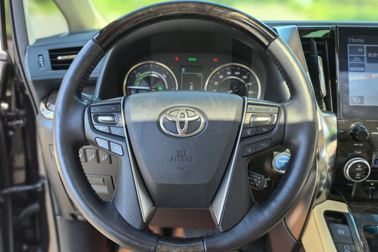 丰田 威尔法 2021款 皇冠 双擎 2.5L HV至尊版局部细节9013