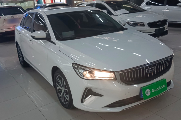 吉利汽车 帝豪 2023款 第4代冠军版 1.5L CVT豪华型车身外观3