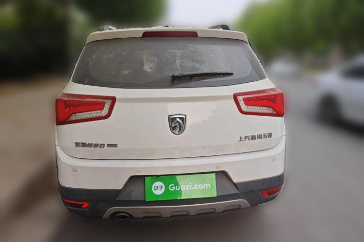 宝骏560 2016款 1.5T 手动舒适型车身外观6004