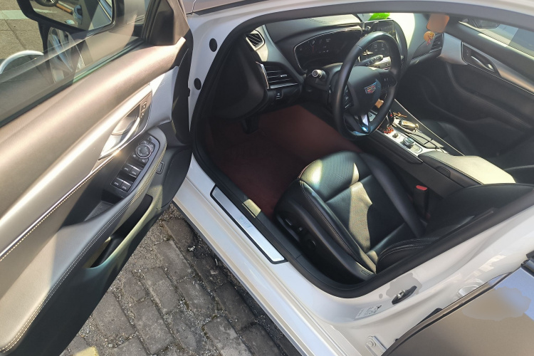 凯迪拉克CT5 2023款 28T 豪华型（标准版）中控内饰20