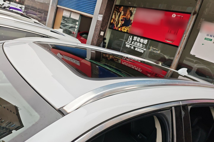 比亚迪 唐 2018款 2.0T 自动智联尊贵型 7座 国V局部细节57