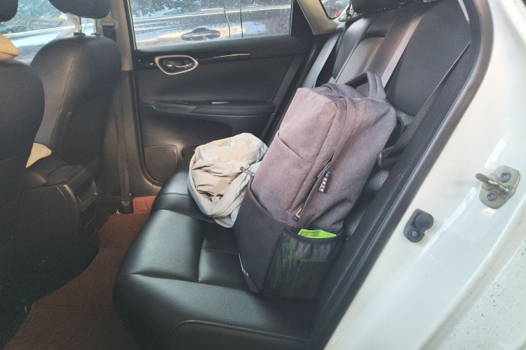 日产 轩逸 2019款 经典 1.6XL CVT豪华版中控内饰21