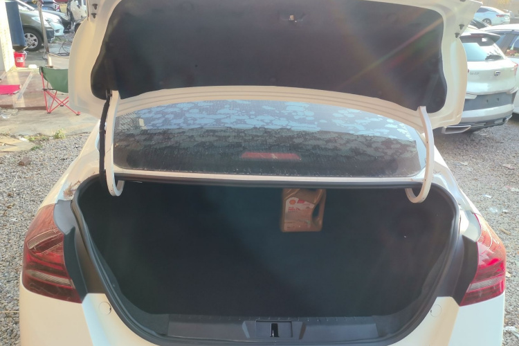 吉利汽车 帝豪 2021款 UP 1.5L CVT向上版局部细节23