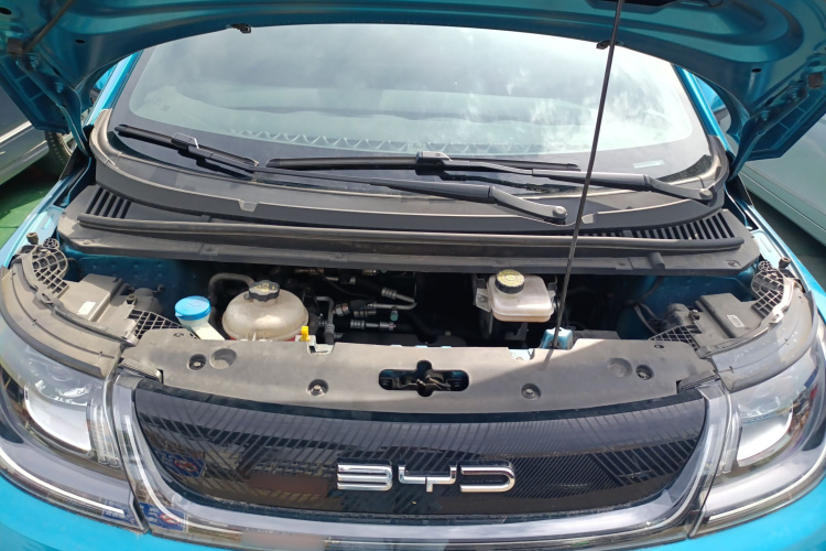 比亚迪 海豚 2021款 405km 时尚版机舱底盘24