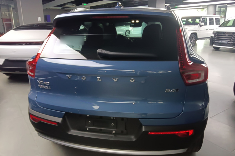 沃尔沃XC40 2023款 B4 四驱智远豪华版车身外观6004