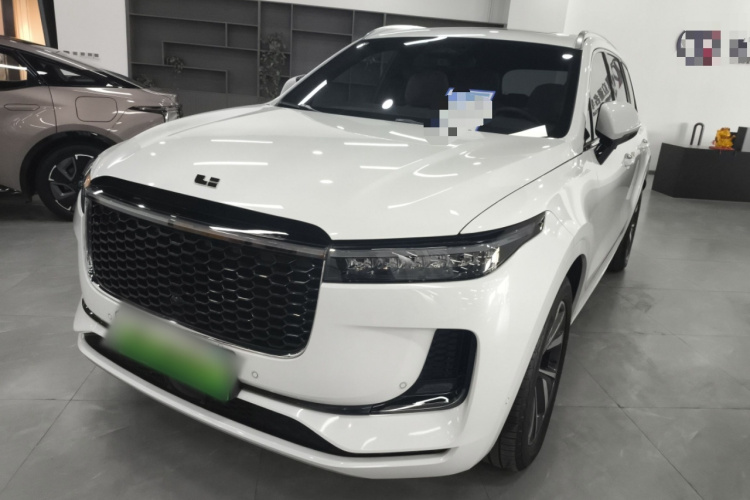 理想汽车 理想ONE 2021款 增程6座版车身外观1