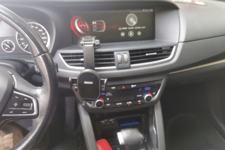 宝沃BX7 2016款 28T 两驱精英版 5座局部细节16