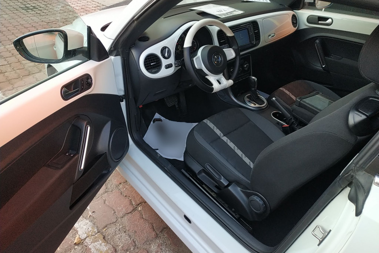 大众 甲壳虫 2017款 180TSI 宜乐版中控内饰20