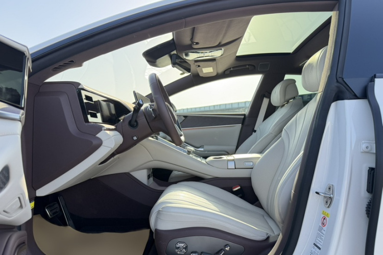 腾势Z9GT 2024款 1100四驱Max版局部细节19