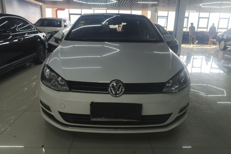 大众 高尔夫 2015款 1.4TSI 自动豪华型车身外观2