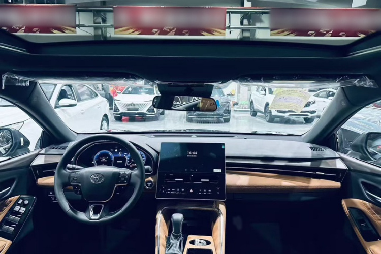 丰田 亚洲龙 2024款 双擎 2.0L 豪华版中控内饰7001