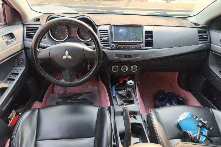 三菱 翼神 2013款 时尚版 1.8L 手动舒适型中控内饰12