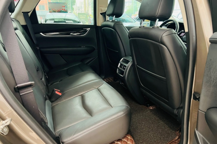 凯迪拉克XT5 2016款 28T 四驱豪华型中控内饰7012