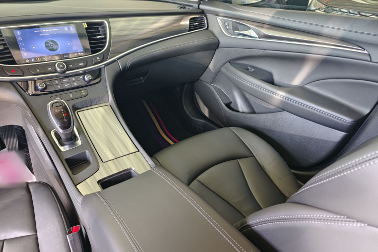 别克 君越 2020款 652T 豪华型中控内饰7008