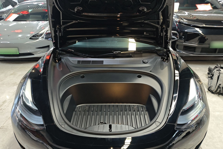 特斯拉 Model 3 2022款 后轮驱动版机舱底盘24