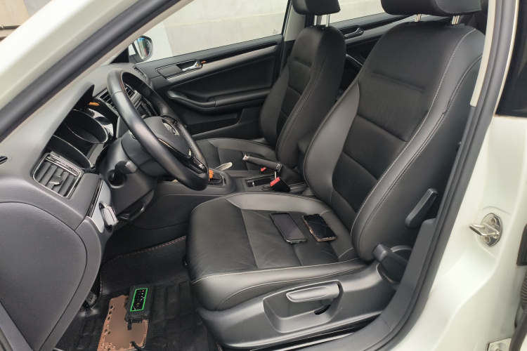 大众 速腾 2018款 280TSI DSG舒适型局部细节19