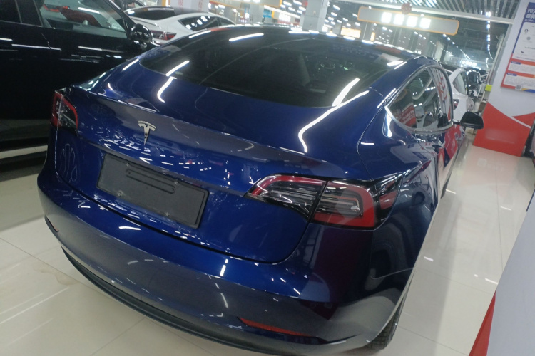 特斯拉 Model 3 2022款 后轮驱动版车身外观6005