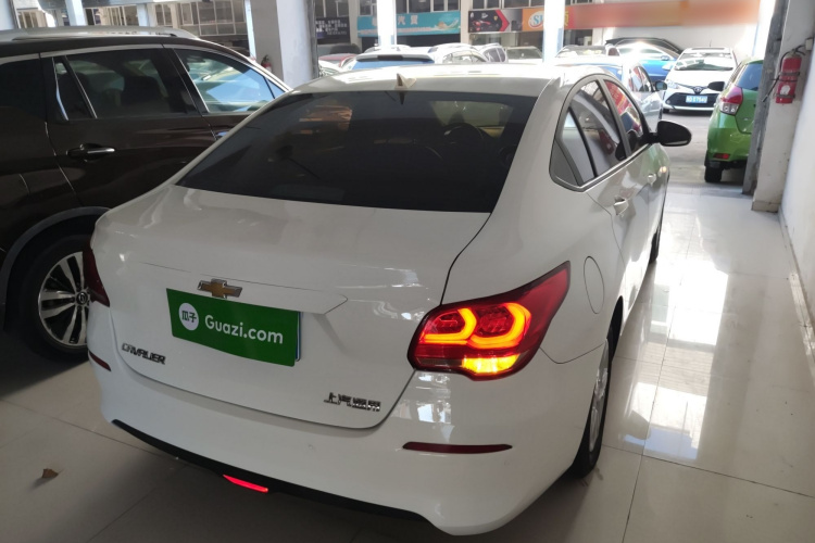 雪佛兰 科沃兹 2018款 320 自动欣享天窗版车身外观6006