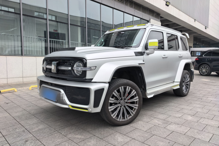 超境汽车 共创坦克300 2021款 2.0T 赛博坦克车身外观1